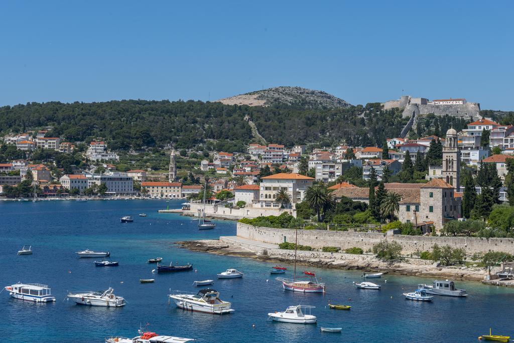 Relaxing Beach Holiday House Hvar Town Exterior photo