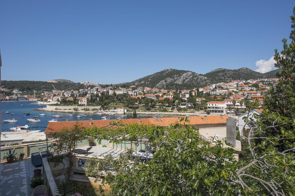 Relaxing Beach Holiday House Hvar Town Exterior photo